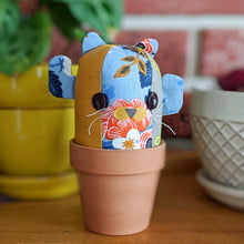 Load image into Gallery viewer, Catcus Hand-Stitching Pattern - PDF Download