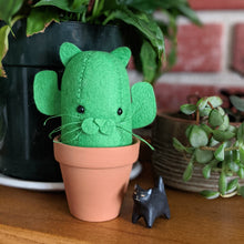 Load image into Gallery viewer, Catcus Hand-Stitching Pattern - PDF Download