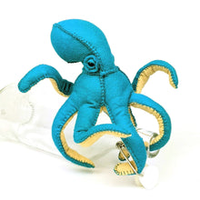 Load image into Gallery viewer, Octopus Hand Stitching Felt Kit